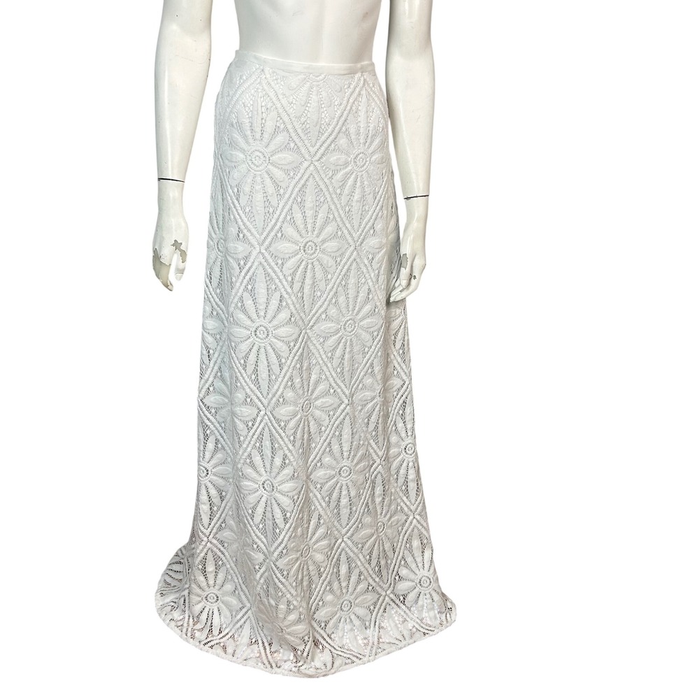 Lilly Pulitzer White Lace Maxi Skirt size 4 Floral longline bridal Vacation